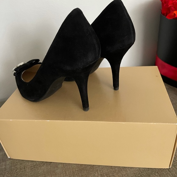 MK suede size 8 - Picture 3 of 8